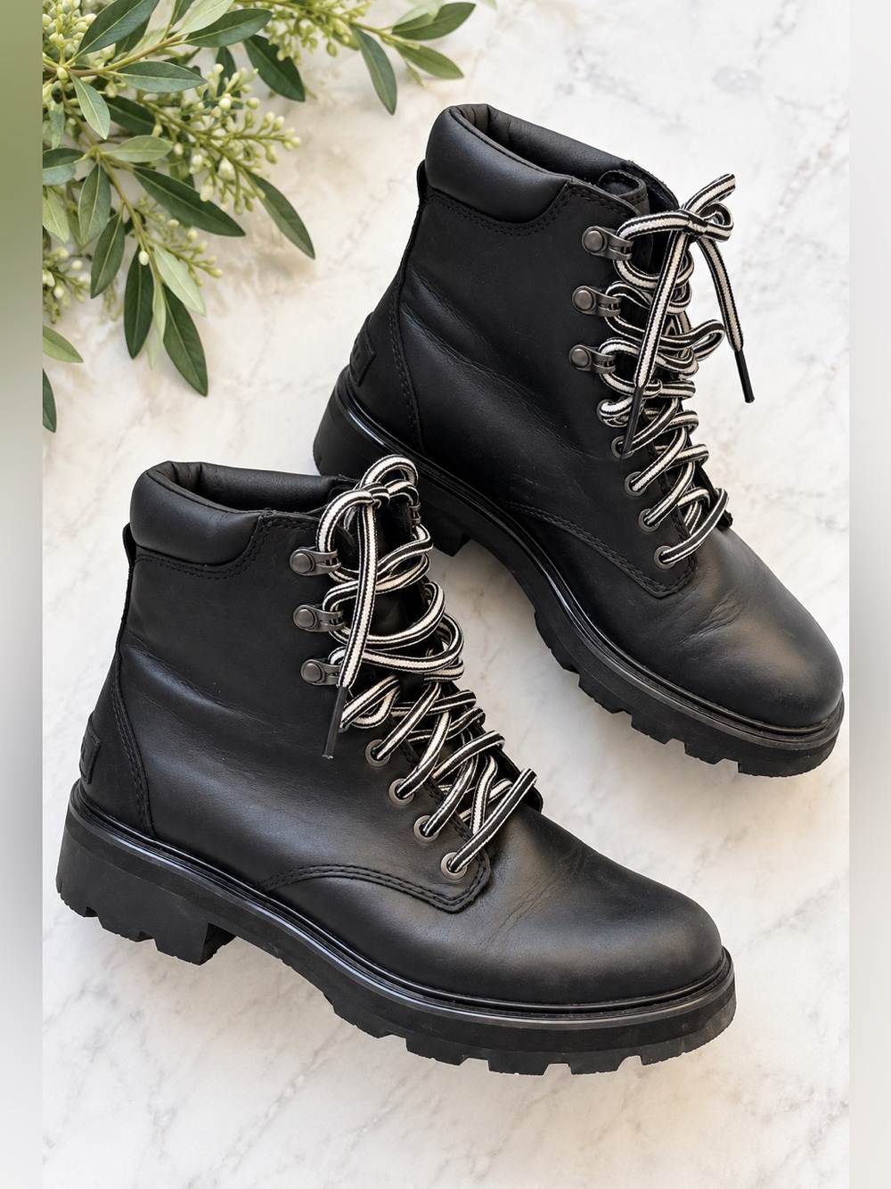 SOREL Lennox Lace Up STKD Waterproof Leather Combat Boots Black Women’s 6.5